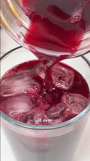 The Best Homemade Berry Iced Tea ✨