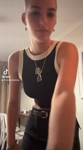 Emily Feld: Model Revealed