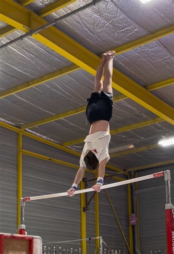 Don’t need to tell you that IM SCARED 👹🕺🥳 #gymnastics #bars #vlog #training #giants