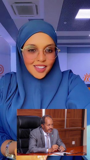 Inside Look at Modern Islamic Fashion with Blue Hijab