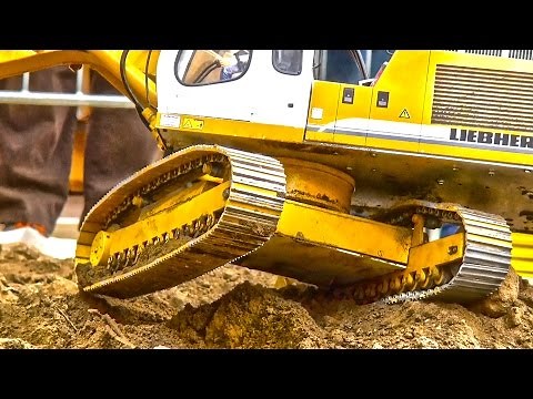 BIG RC Excavator Transport! RC TRUCK HEAVY HAULAGE! RC Liebherr 954!