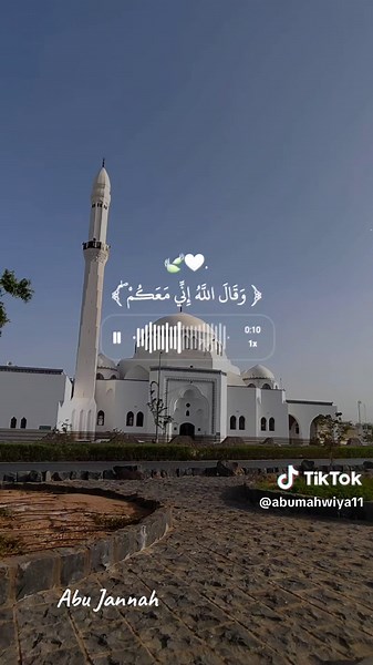 Explore Masjid Jummah: Historic Mosque in Madinah