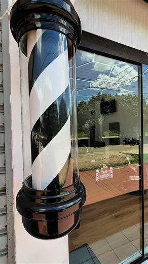 Te esperamos en la barber💈 estamos ubicados en Santa Cruz, en Av. 6 de febrero casi esquina Av. Che Guevara 6to anillo. #barberia #barber #cortes #santacruzdelasierra🇳🇬 #bolivia🇧🇴