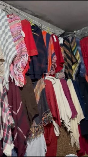 Capshawls 😍🛍️ Choa Saidan Shah Chakwal Road Near Chaudhary Marriage Hall k pas #choasaidanshah #winter #capshawl #shopping #collection