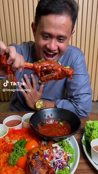 Iftor di Lima Grill: Lamb Shanks Kuah Merah & Set Kambing Bakar Sekilo