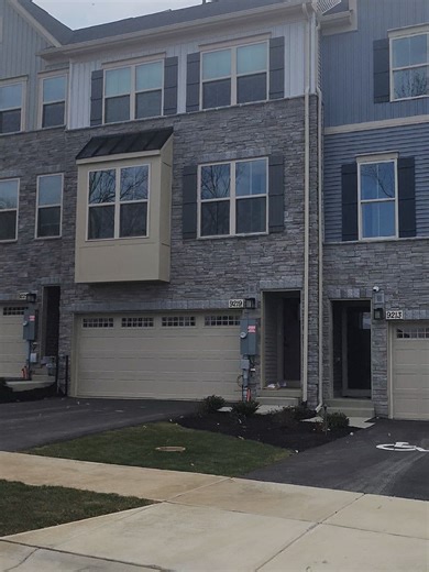 New construction townhomes in Frederick starting at $520K. 🏡 Would you live here? 👀 Before visiting a builder, remember their sales rep represents the builder. I represent YOU and help make sure you get the best deal and guidance through the entire process. Interested in buying in Frederick? 📲 Message me or call/text 227-267-2594. #FrederickMD #FrederickRealEstate #MarylandRealEstate #NewConstructionHomes #RyanHomes