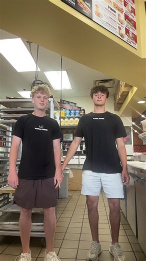 Lama mama #fourkidsinmason#jimmyjohns #somethingcameup #5k #viral | jimmyjohns