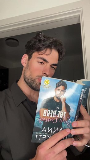 Everytime i read the books which i am on the covers of 😂😂❤️ 20 counting in 2024 ❤️ Excited for more ? #covermodel #booktok #coverbook #romancebooks