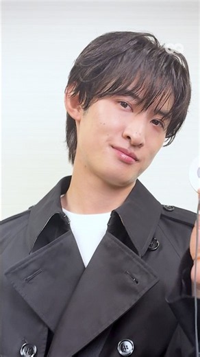 向井康二、バーバリー(Burberry)のブランドアンバサダー就任後初となるロンドン・ファッション・ウィークへ。ショー以外に楽しみにしていること、この時期のロンドンに持っていきたいアイテムとは？