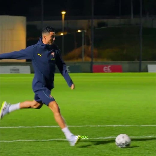 RONALDO VS MARK ROBER'S ROBOT #cr7 #edit #football #funk #ronaldo #robot #markrober