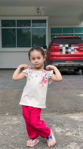 FASHION MODEL WANNABE