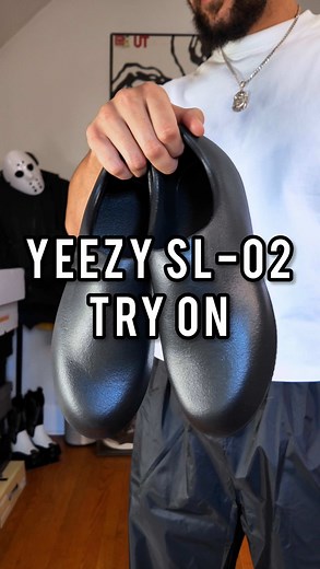 Yeezy SL-02 Try On: Comfort and Sizing Guide