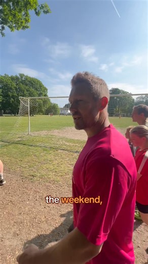 We had a scrum-believable time parkwalking with rugby legend Jonny Wilkinson, as part of our Let’s Walk campaign with our friends Vitality UK🚶🏻🏉 🌳 #loveparkrun | parkrun UK