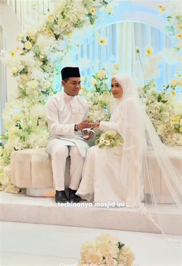 28 JUN 2025 | TRAVELODGE HOTEL IPOH PERAK 📍 alhamdulillah, satu lagi masjid telah berjaya dibina oleh Hidayah dan juga Shahril ! Tahniah kami ucapkan buat kaliam berdua. Kini, berbahagialah dalam menyeberangi hari hari suci dan penuh makna sebagai sepasang suami dan juga isteri, dan akan kami iring sentiasa dengan doa buat kalian 😊💍 Buat Yaya dan Shahril, selamat pengantin baru ! ✨ Bride & Groom : @hidayahahaha @shahrilezrall Emcee & Coordinator : @naquib_rahimi @the.kerabat Floor Manager : @