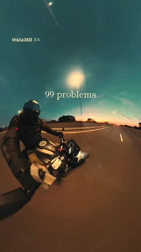 Mauricio Castaño on Instagram: "Ese momento dónde todo queda atrás ❤️‍🩹 #motorcycle #bikerlife #inspiration"