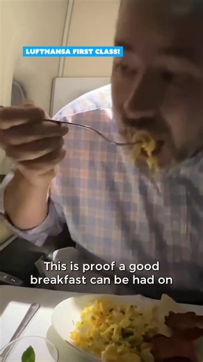 15 reactions | Lufthansa 747 First Class – Fresh Food Onboard! ️✈️ #FirstClass #Lufthansa #LuxuryTravel #Boeing747 #TravelExperience #AviationLovers #InFlightLuxury #TravelVlog #SkyHighDining #AviationAdventures | Jeb Brooks | Facebook