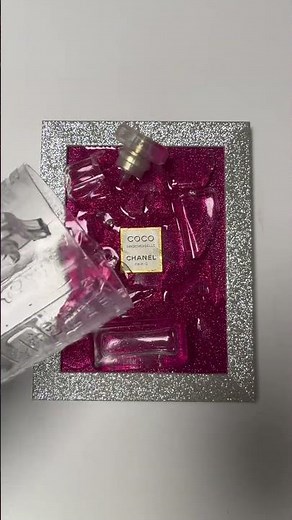 Chanel Coco Mademoiselle Art #chanel #cocomademoiselle #art