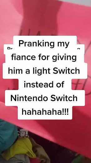 I Prank my fiance for giving him a Light Switch instead of Ninendo Switch🤣 🎮 #TikTokBudolFinds #UnboxingBlindBox #prank #boyfriendPrank #fyp #trendingvideo #DataBlitz #NintendoSwitch #Gamer #tiktokph #FunnyPrank #Foryoupage #viral