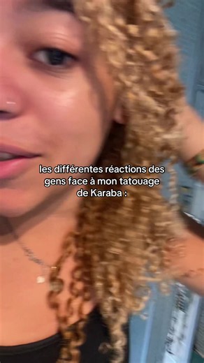 Tatouage Karaba la Sorcière : réactions des gens
