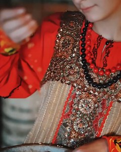 Small town Suzdal has magnificent authenticity with it's traditional costumes and Russian beauty. It's a synergy of national treasures. Courtesy: instagram.com/juliarusspirit Video: https://cloud.mail.ru/public/Bspq/xsEosGDd5 | Future Russia