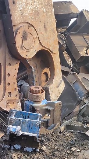 Waste motors are dismantled and reused Good tools and machinery make work easy_ #mechanic #auto #mechanicsteve #inspiring #motivation #handwashchallenge #mechaniclife | Joey West