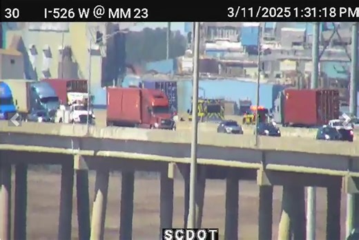 44K views · 115 reactions | FIRST ALERT: A crash on the Don Holt near the Clements Ferry Drive exit has blocked two right westbound lanes. Use caution in the area. | Live 5 News | Facebook