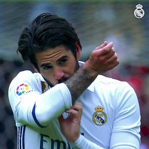 2.4M views · 50K reactions | ✨ Check out the silky skills our midfield magician Isco Alarcón will bring to the #WorldCup in Russia! ¡Disfruta con la calidad de nuestro centrocampista Isco Alarcón, antes de que empiece el Mundial en Rusia! | Real Madrid C.F. | Facebook