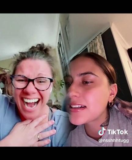 She’s so funny so funny 😂😂 #funny #momsoftiktok #funnyvideos #fypシ #viral