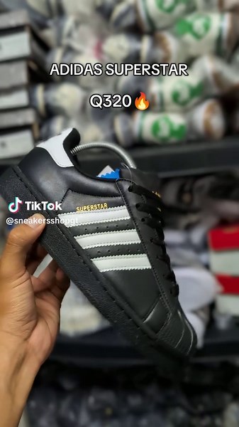 Adidas Superstar Negras: Estilo Urbano Garantizado