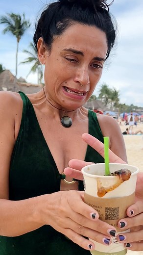 20K views · 685 reactions | She gets scared by a magic trick!  #magician #magictrick #sleightofhand | Magicians | Facebook