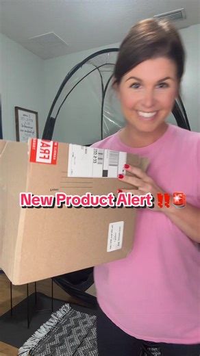 PSA 🚨 Sunzee now offers a fabulous new product line! If you have not checked out @Spray Tan Training | Britt new spray tan solution you are missing out. This gorgeous universal color looks amazing all skin types. I purchased the 15% DHA rapid and girl she is giving. The smell is fantastic and develops with a beautiful neutral brown color all your girls are wanting. 👏🏼 Make sure to check out her solution for all my artist friends and head on over to Sunzee for this beautiful color transformati