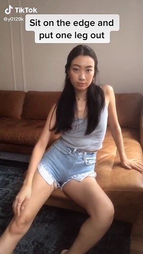 Basic model sitting pose! #modeltip #modelpose #poseideas #sittingposes #model101 #sittingpose #nycmodel #howtopose #asianmodel