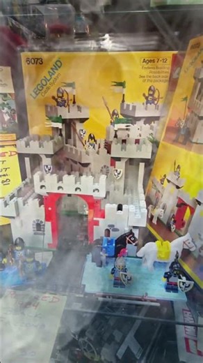 "Vintage LEGO: 1984 Retired Set 🧱" Do you have old LEGO sets tucked away? Share your stories! 💛