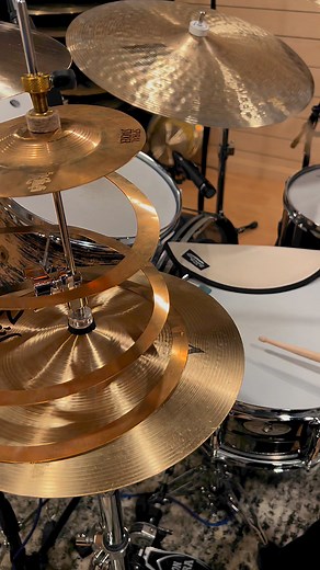 HH Sizzle Effect #cymbals #drumgroove #hihat #zildjian #zildjiancymbals #cymbalstack #StrajkStudios | Strajk Studios