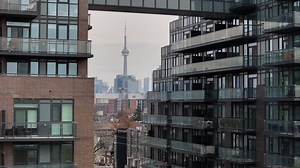 What’s causing Toronto rent prices to finally fall