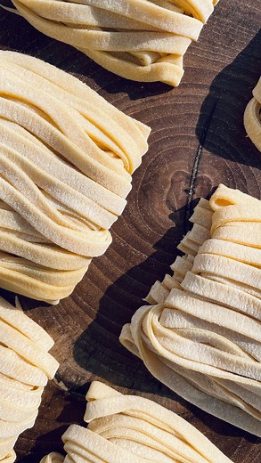 Katie Brooks on Instagram: "Just flour, eggs & salt is all they knead… FOLLOW for pasta making for beginners🫶 For two servings of pasta🍝🍝 2 whole large eggs 1 cup[165g] ‘00’ or all purpose flour 1/2 tsp salt Knead for ~5-7 mins Let rest for 30 mins before rolling out & cutting Cook for ~3-5 mins depending on thickness of pasta sheet Check out my TUTORIAL highlight for all the ways to knead & roll out your dough + my FAQ highlight for all my pasta tips including cooking & storing your fresh pa