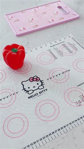 Make a Hello Kitty Pizza with Me - Cooking Tutorial