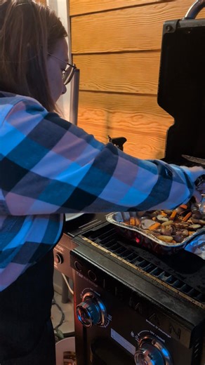 Step 4: Welcome back to Kiss Cooking! Today Lori shows how to tenderize a cheaper cut of beef. First season the meat with salt, pepper, garlic and onion powder then rub with bacon fat. Place on the BBQ on high, 400 degrees for 20 minutes, reduce heat to 325 then cook to your liking. Add vegetables of your choice about 40 minutes before the roast is done. Cover with tin foil and let rest for 10 minutes before slicing. Slice against the grain for a slightly more tender meat. Enjoy! | KISS Cooking 
