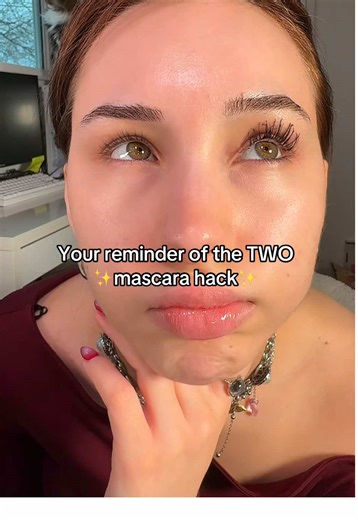 How to get LONG LASHES Ingredients: take 2 LASH EXTENDING mascaras (L’Oréal teloscopic & Lancôme flutter exstension) apply at same time #longlashes #howtogetlonglashes #beautyhacks #longeyelashes #glowuptips