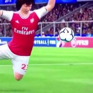 Hasta en el #FIFA20 🎮 David Luiz tiene mala suerte... 😅 #CRACKS ⚡️ | Cracks