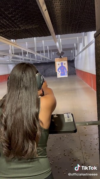 Seline (@officialselineeee)’s videos with nonstop - favsoundds