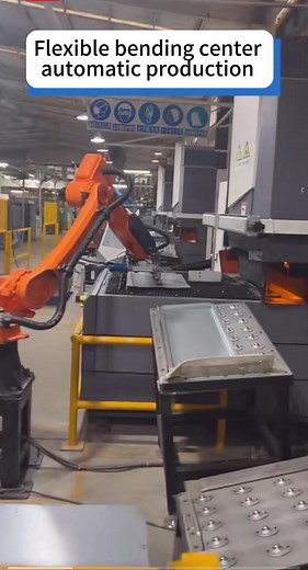 HOGI Suction cup panel bender with robot robotic arm loading and unloading #panelbender #hogipanelbender #robot #robotloading #roboticarm #laoding #flexiblebending #panelbending #bendingcenter #flexiblebendingcenter #foldingmachine #metalcabinet #kitchenware #kitchen #stainlesssteel #galvanizedsteel #coldplate #price #manufacturer