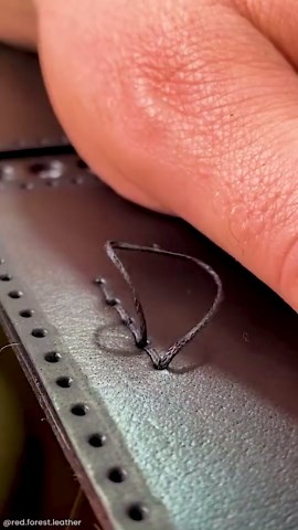The Art of Satisfying Leather Carving – Watch the Craft Unfold