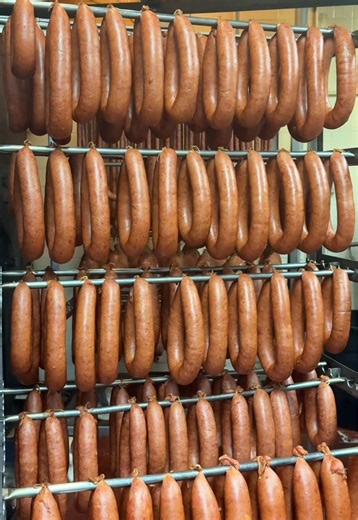 Last call before Christmas 🔔 Homemade kielbasa is still available — but not for long. Grab yours in time for the holidays 🎄 #foodtok #meatlovers #supportlocal #butchershop #christmasvibes