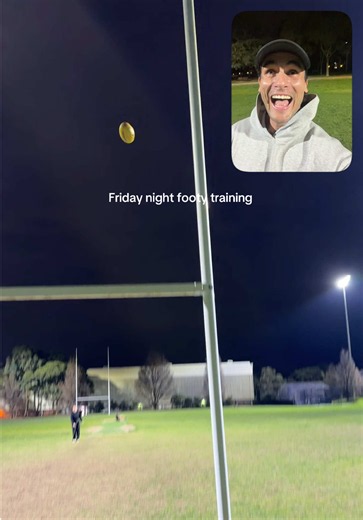 How to Teach a Beginner to Kick: Simple Tips for New Hobbyists