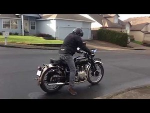 1951 Vincent Comet Motorcycle 500cc - (3) Making the most of a sun break