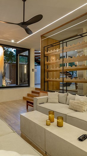 CASA CON CENOTE TULUM 🇲🇽🌴 • 3 recámaras • Cava integrada en sala principal • Cocina equipada • Área de lavado • Estacionamiento para 2 autos pequeños scooter o bici • Amplios espacios interiores con entrada de luz natural • Alberca Rooftop Balcón Cava 🍷 🗓️ENTREGA: Llave en mano – lista para habitar Comenta VILLA para más información 💬🌴🏠 | Las imágenes mostradas son ilustrativas y pueden variar | Los precios, disponibilidad y condiciones están sujetos a cambio sin previo aviso | #casa #vi