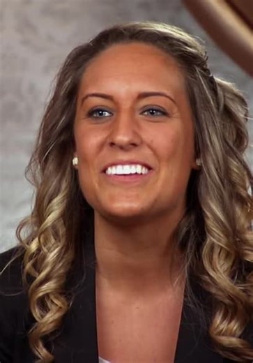 Say Yes to the Dress: Bridesmaids S01:E02 - Fur Muffs and Fickle Friends