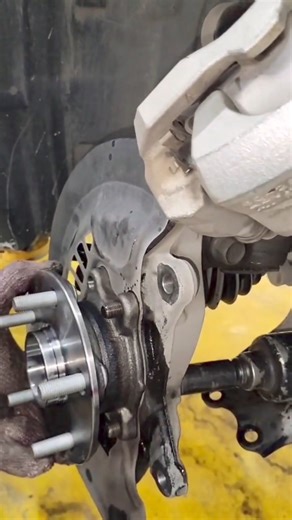 196K views · 2K reactions | Toyota Camry, Replace Front Hub Wheel Bearing. #Toyota #cars #mechanic #engine #repair Mechatronics Tyronn | Mechatronics Tyronn | Facebook