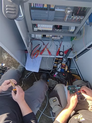 ⚡Μεταφορά και αποθήκευση νερού για άρδευση !!⚡ στο επόμενο βίντεο θα κάνουμε και την τοποθέτηση, σύνδεση, μπαταριών και φωτοβολταϊκών πάνελ #electrician #εγκαταστασεις #work #ηλεκτρολόγος #fyp